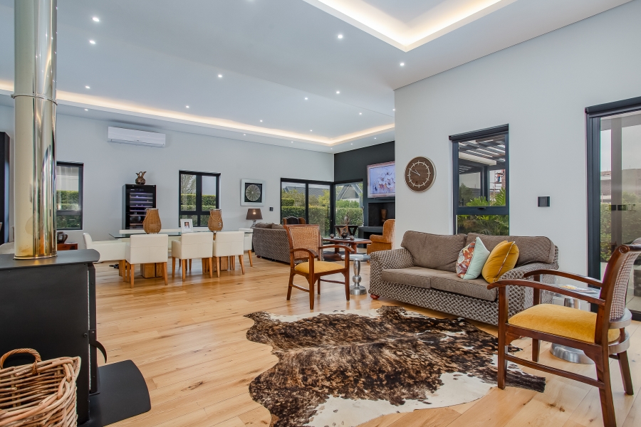 4 Bedroom Property for Sale in Val De Vie Estate Western Cape